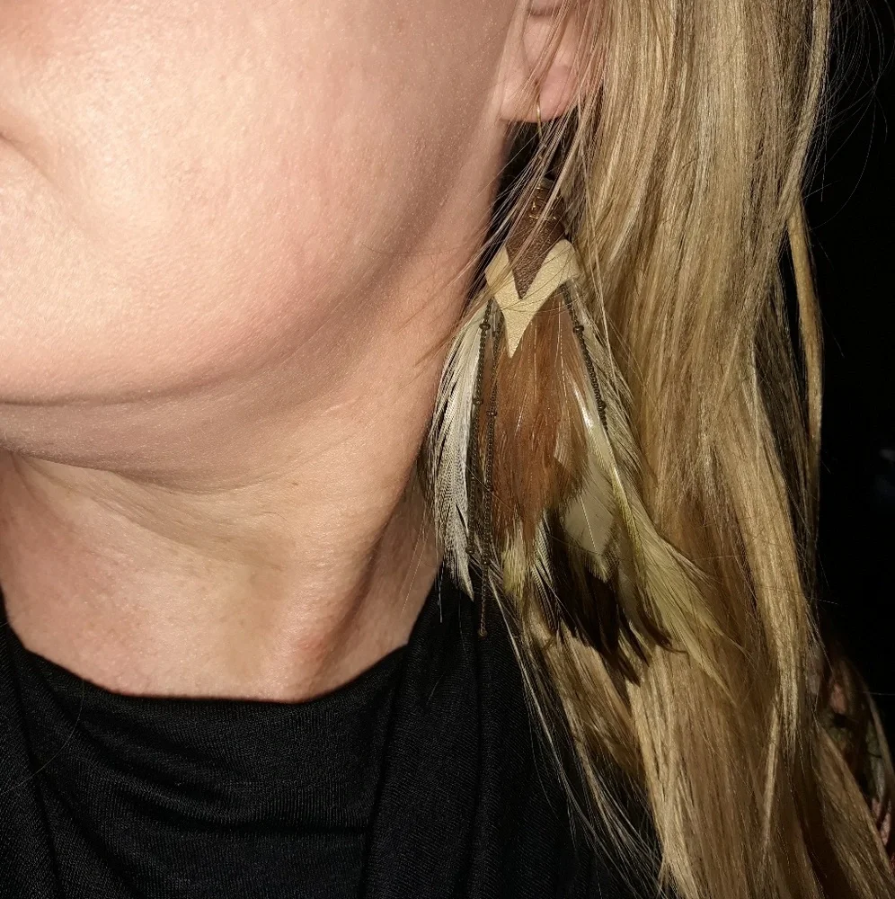 BOHO feather/leather earrings - Picture 2 of 3